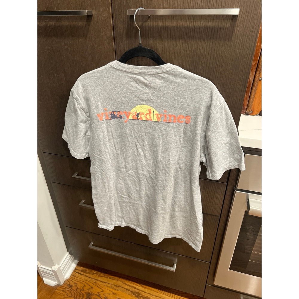 Vineyard‎ vines golf tshirt men's medium